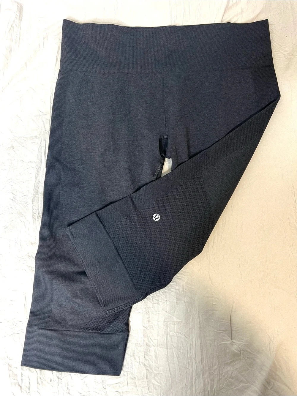Lululemon Cropped Leggings Black SZ 12 EUC